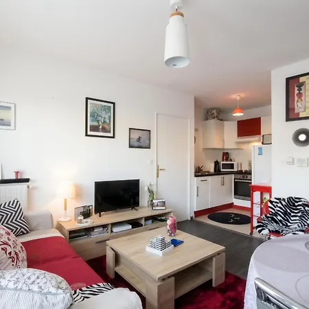A Rouen, 40 M², Balcon Et Vue Sur La Ville. * Ruan